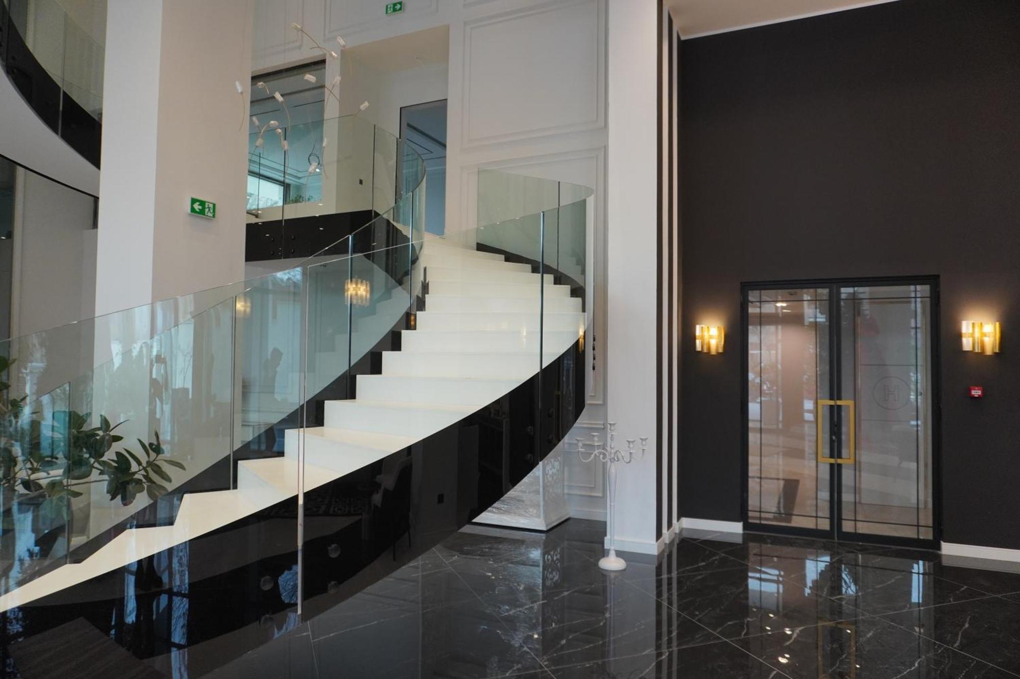 New Belgrade Premium Hotel Exteriör bild