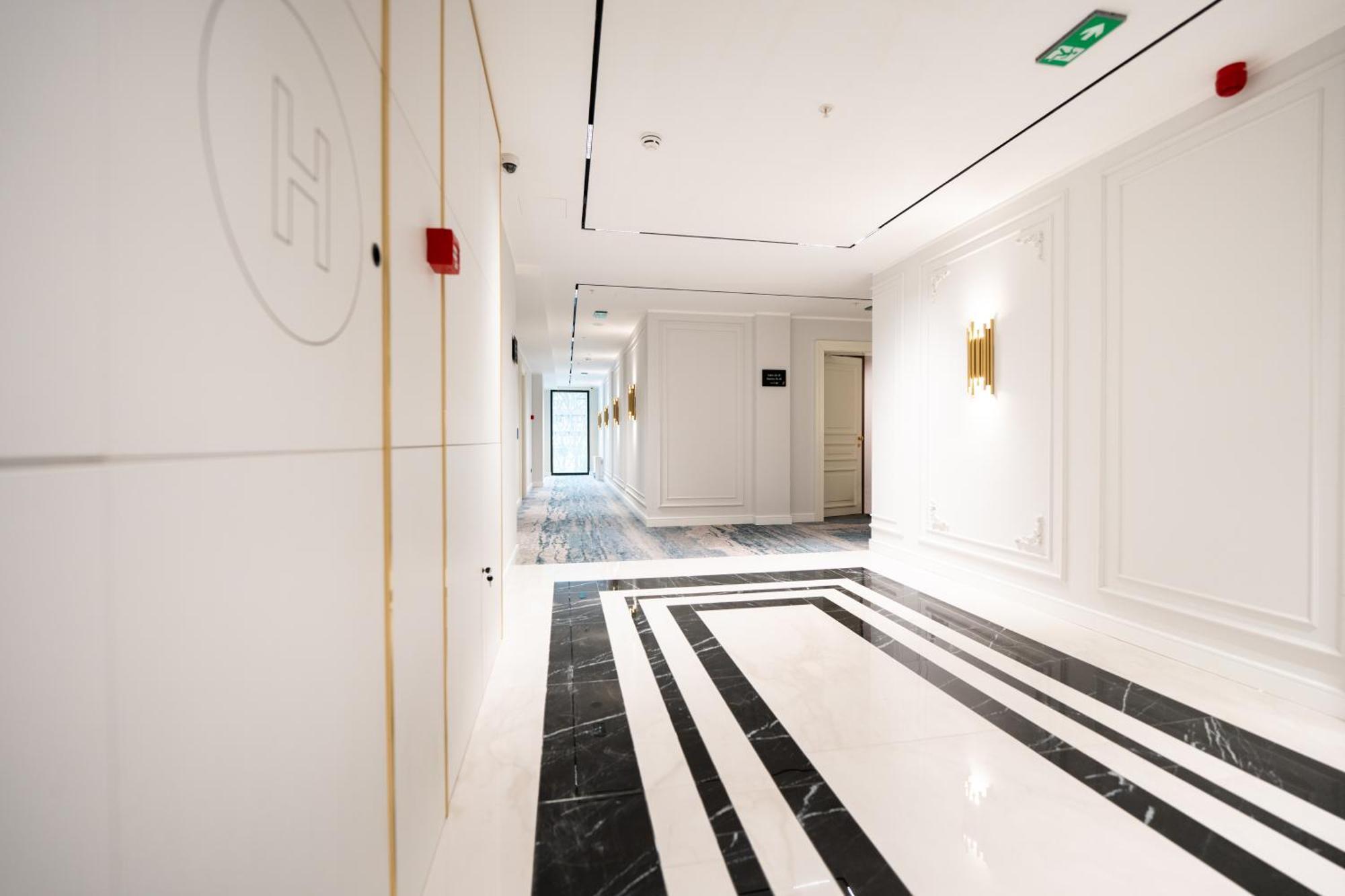 New Belgrade Premium Hotel Exteriör bild
